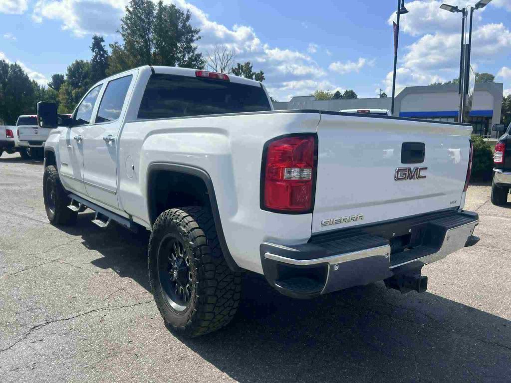 2018 GMC Sierra 2500 Image 9