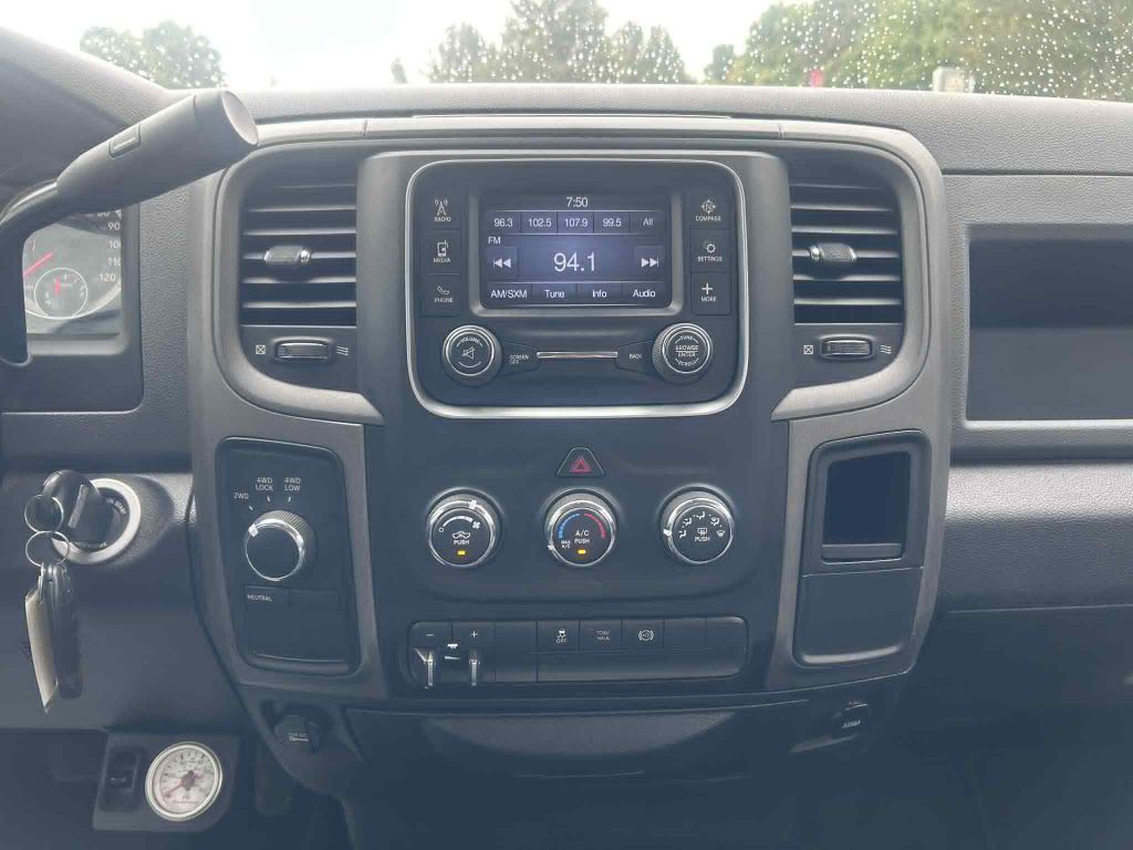 2014 RAM 2500 Image 25