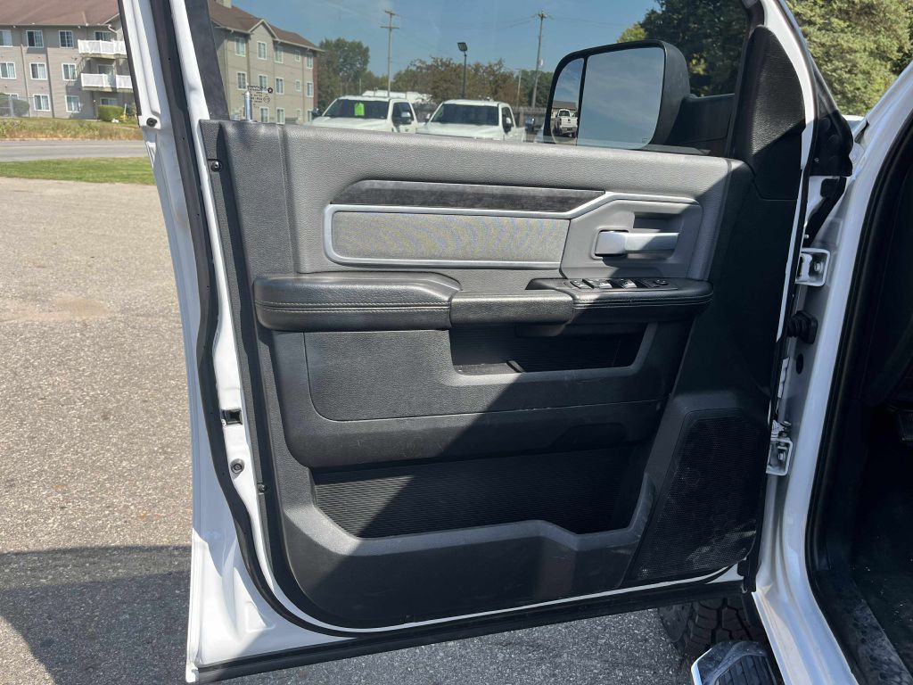 2021 RAM 2500 Image 17