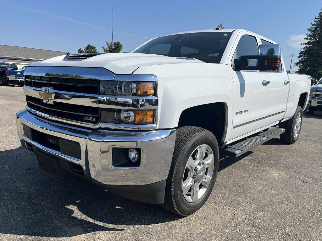 2018 Chevrolet Silverado 1500 Image 2