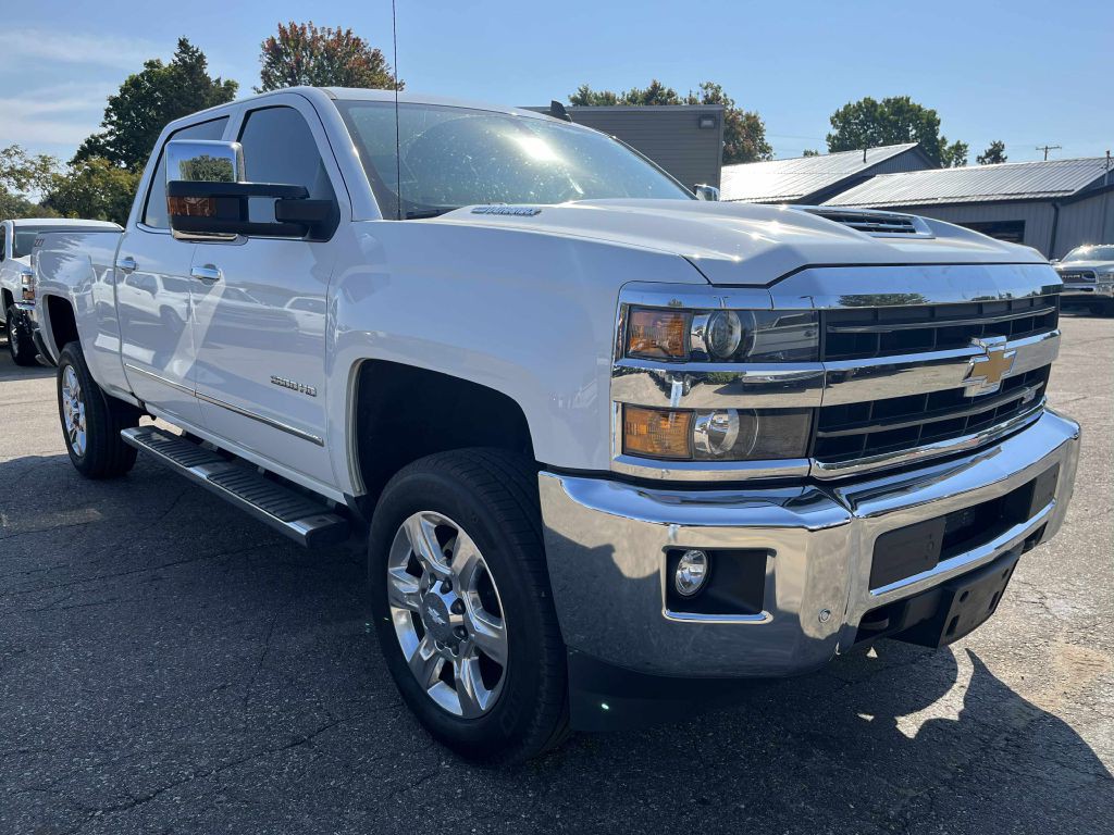 2018 Chevrolet Silverado 1500 Image 4