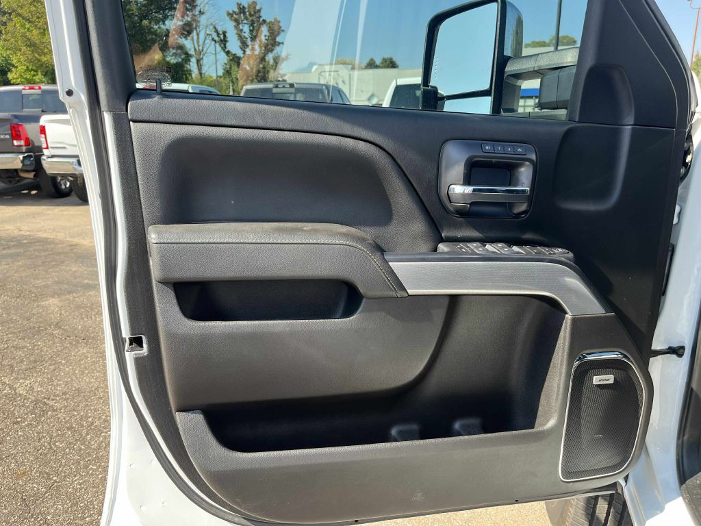 2018 Chevrolet Silverado 1500 Image 18