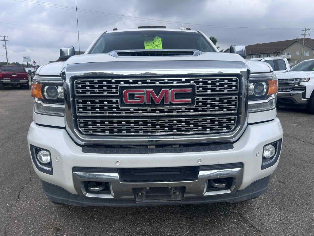 2018 GMC Sierra 3500 Image 3
