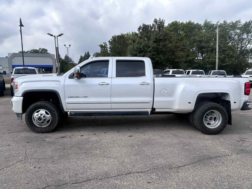 2018 GMC Sierra 3500 Image 5