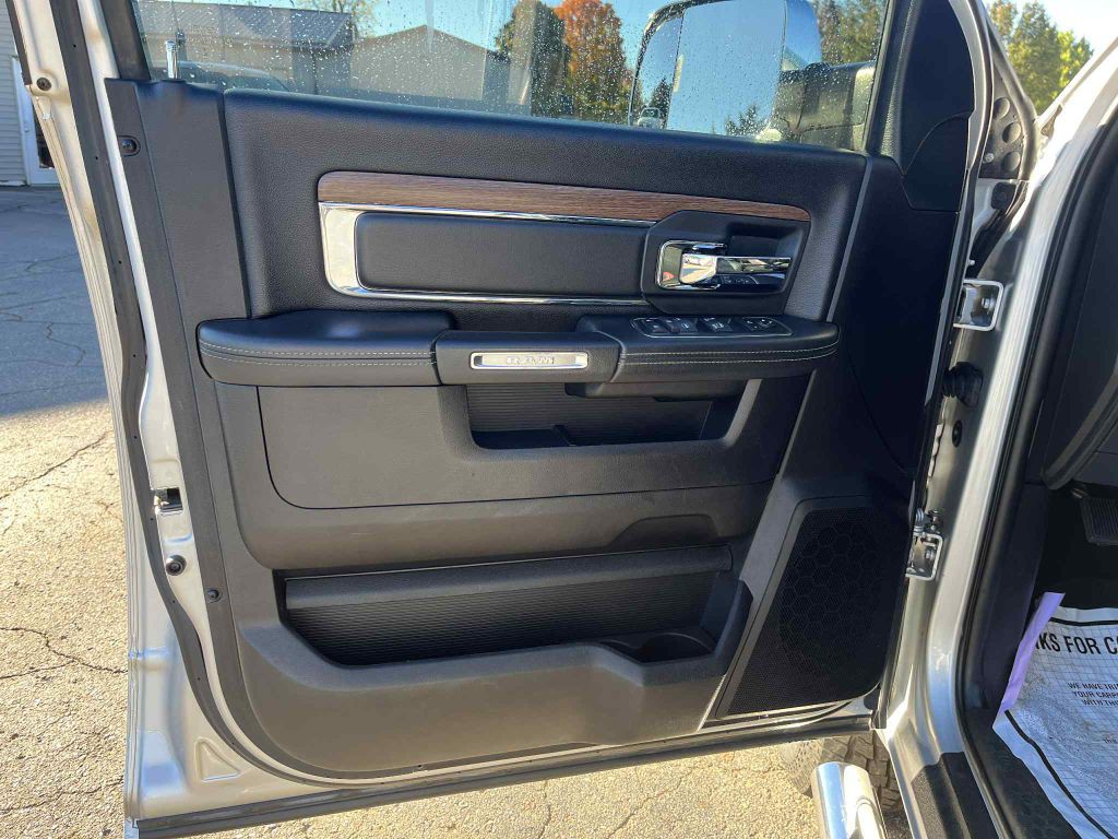 2017 RAM 2500 Image 16