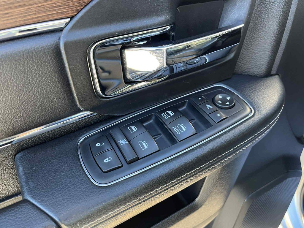 2017 RAM 2500 Image 17