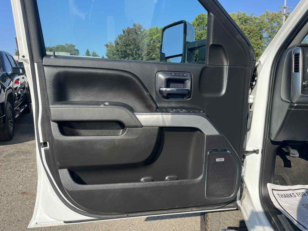 2015 Chevrolet Silverado 1500 Image 16