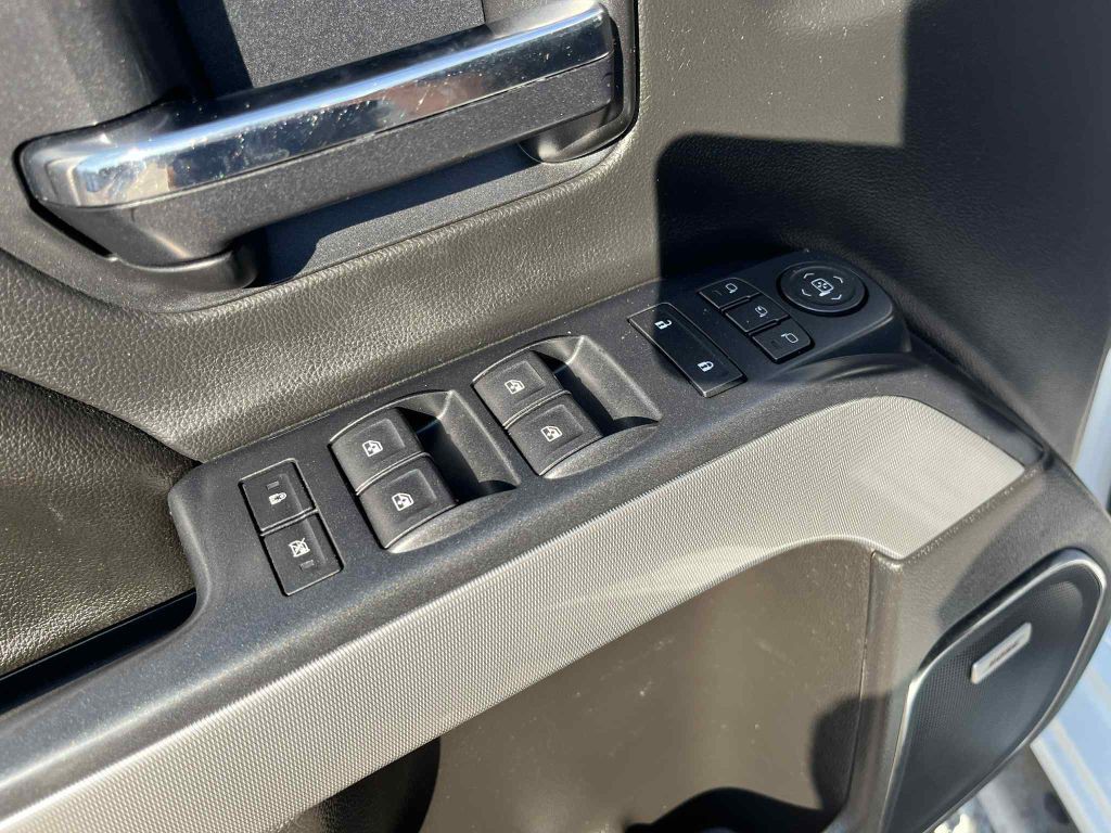 2015 Chevrolet Silverado 1500 Image 18