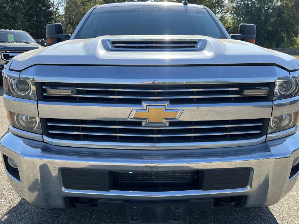 2018 Chevrolet Silverado 1500 Image 3
