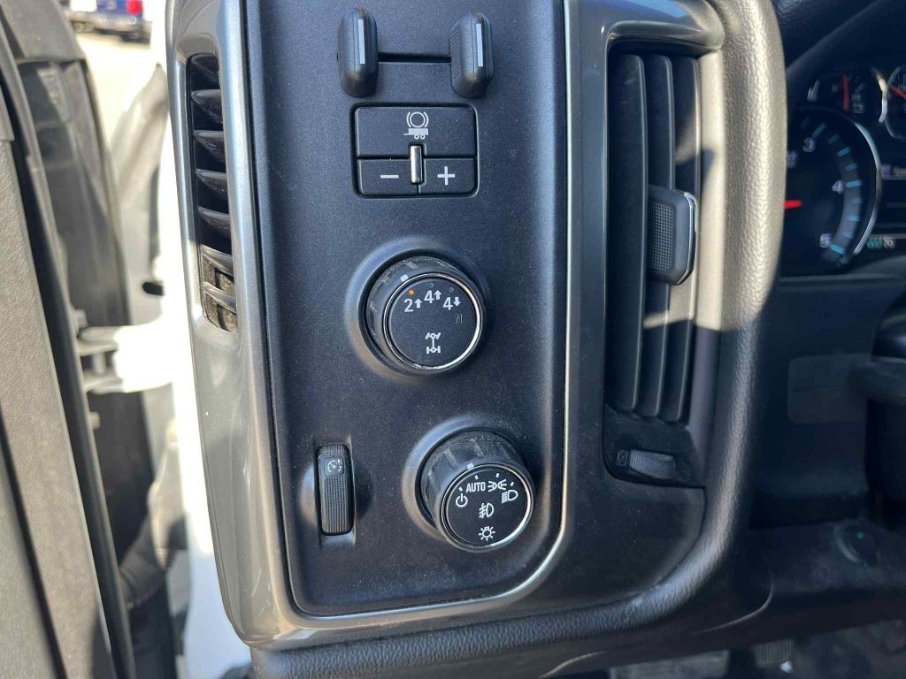 2018 Chevrolet Silverado 1500 Image 11
