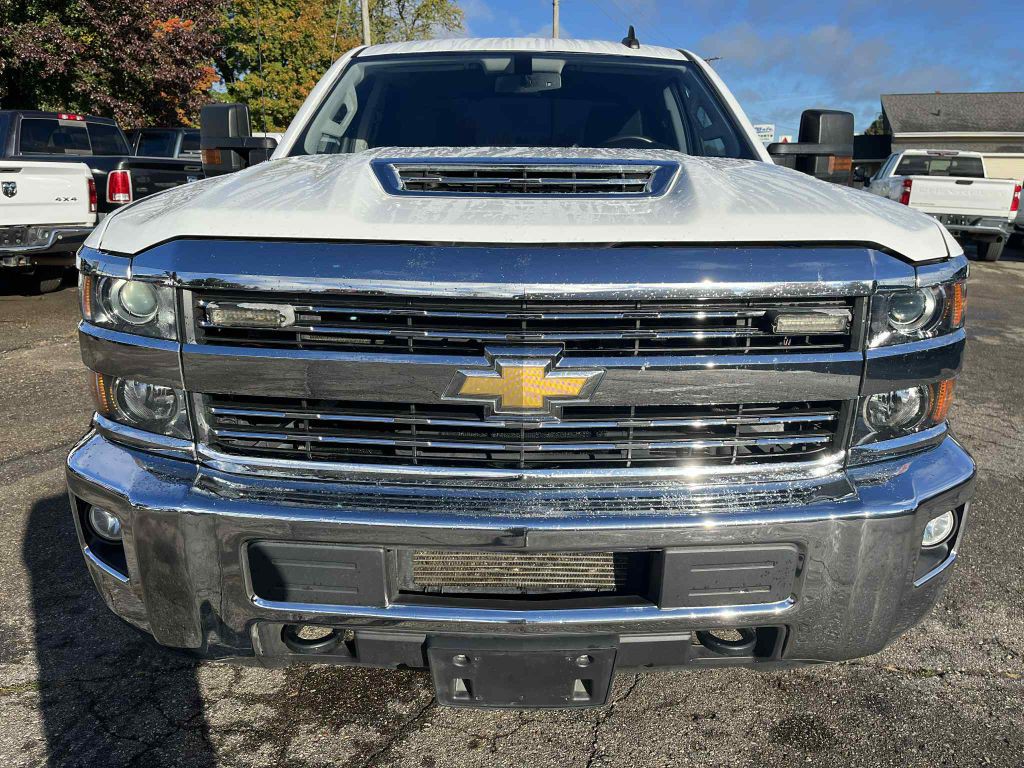 2018 Chevrolet Silverado 1500 Image 3