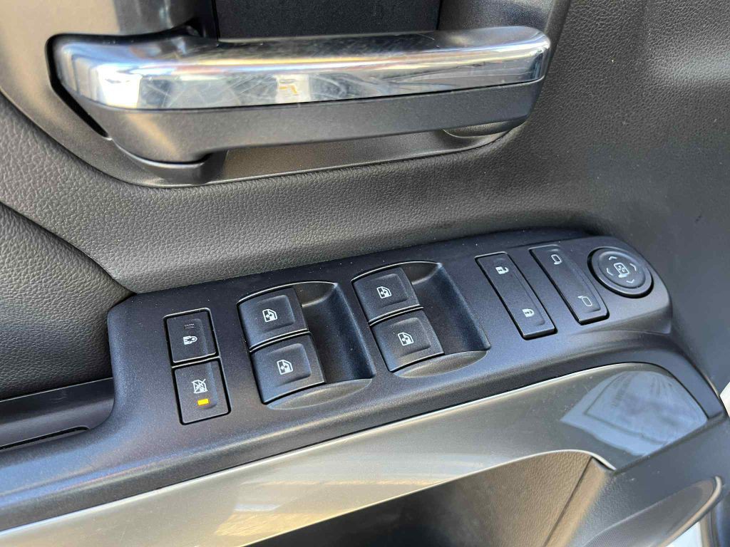 2018 Chevrolet Silverado 1500 Image 19
