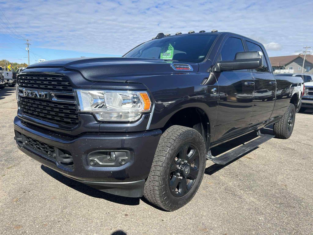 2022 RAM 3500 Image 2