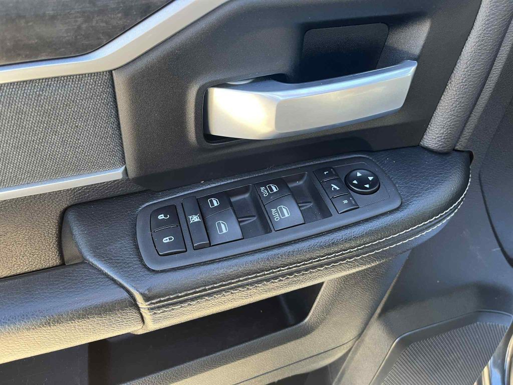 2022 RAM 3500 Image 19