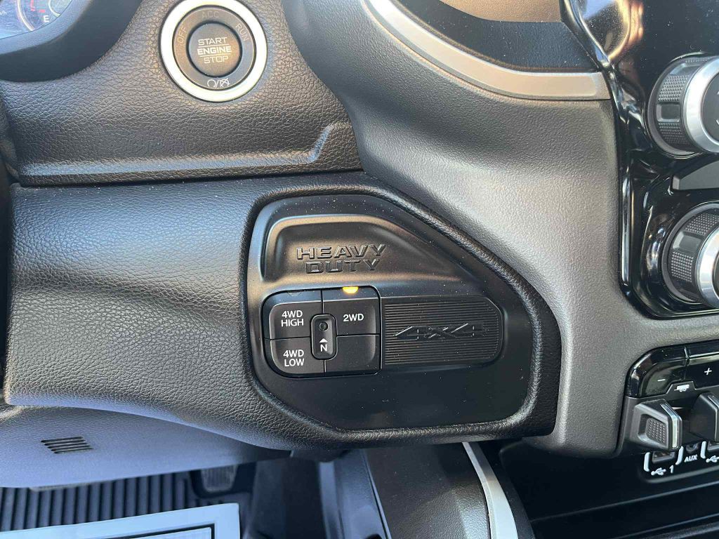 2022 RAM 3500 Image 21