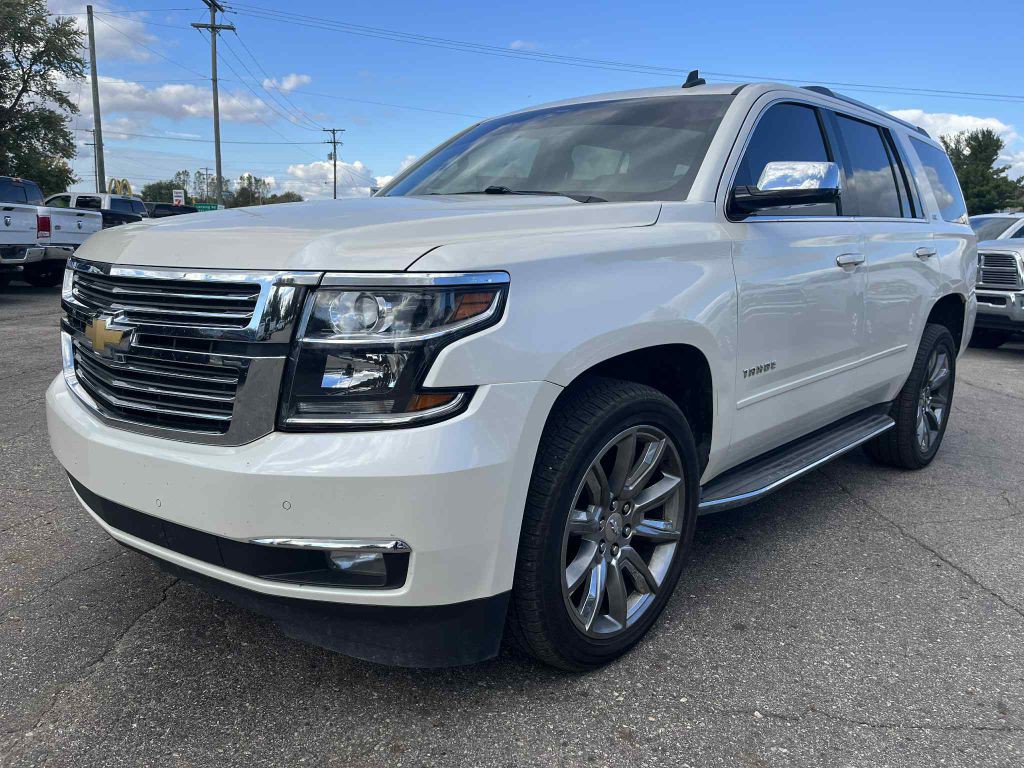 2015 Chevrolet Tahoe Image 2