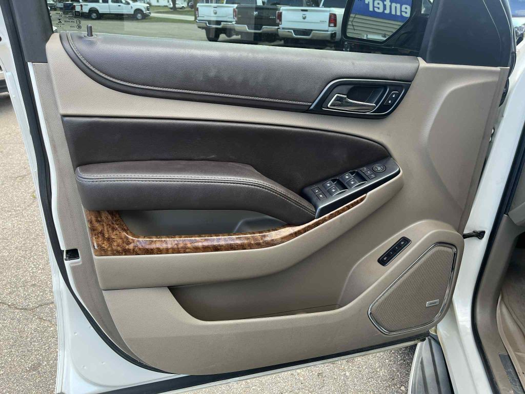 2015 Chevrolet Tahoe Image 11