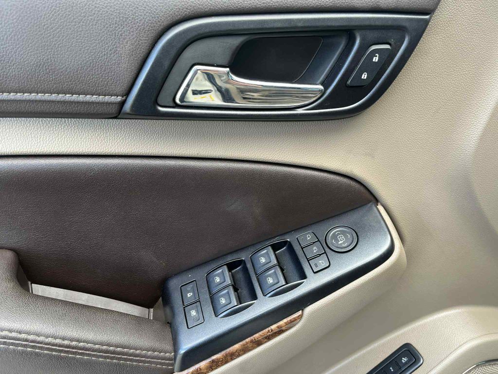 2015 Chevrolet Tahoe Image 12