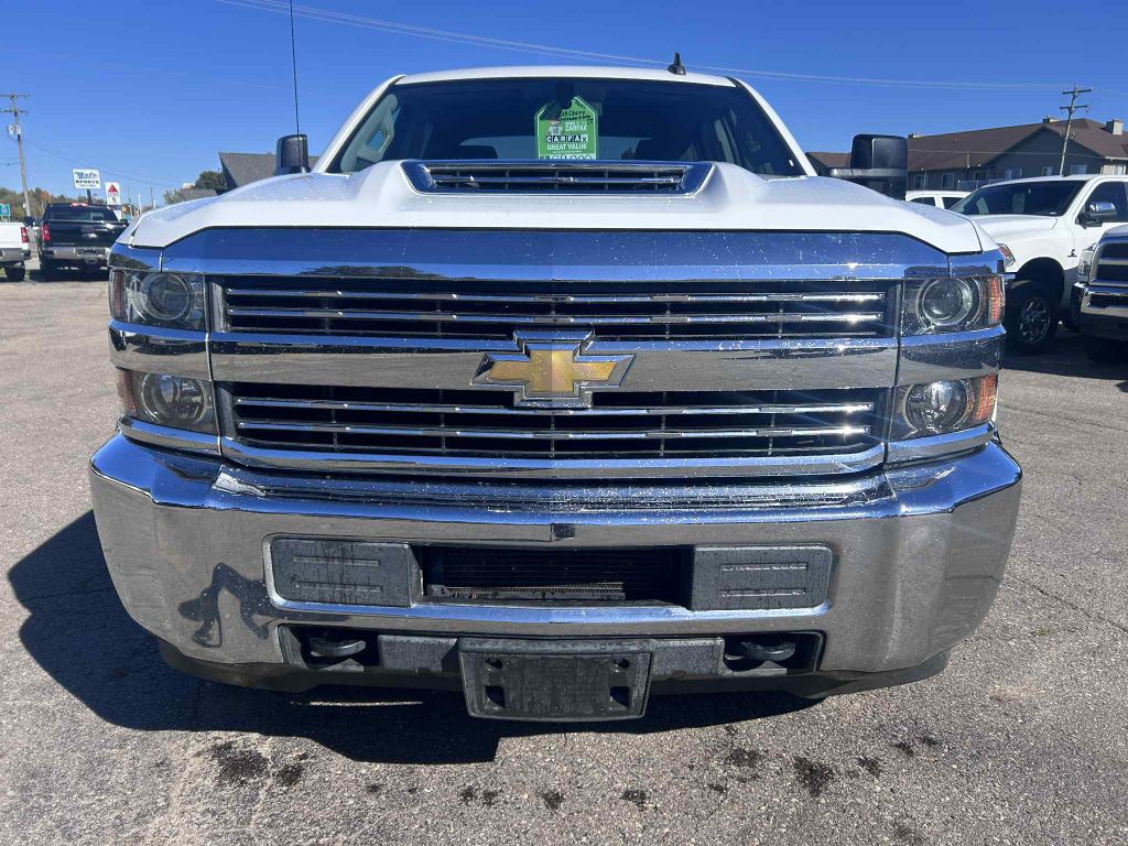 2018 Chevrolet Silverado 1500 Image 3