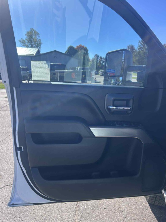 2018 Chevrolet Silverado 1500 Image 16