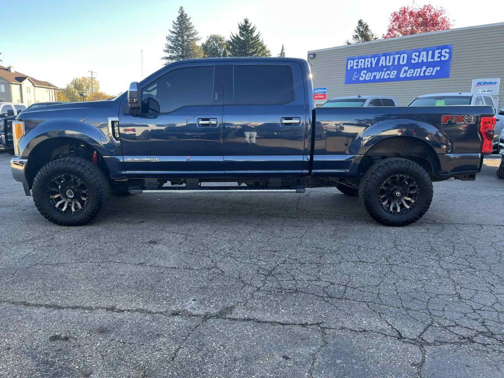 2017 Ford F-250 Image 1