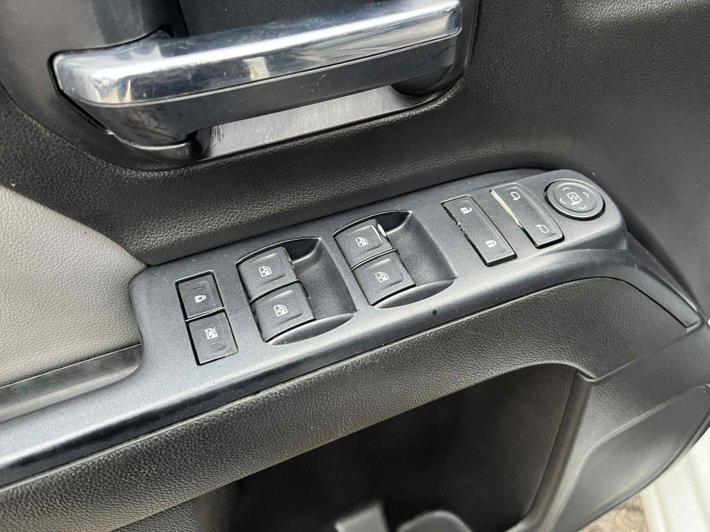 2015 Chevrolet Silverado 1500 Image 18