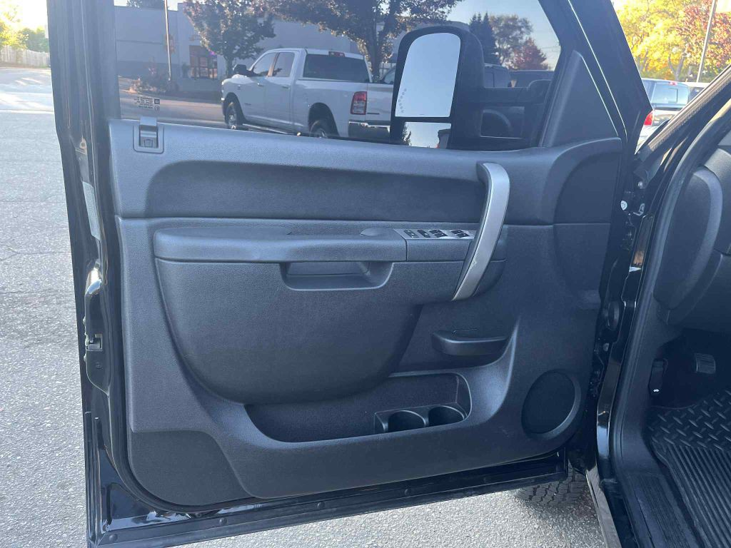 2011 Chevrolet Silverado 1500 Image 18