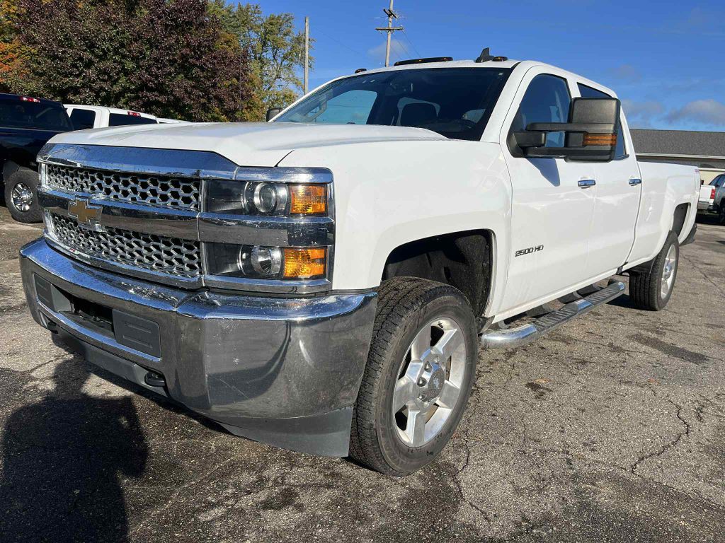 2019 Chevrolet Silverado 1500 Image 2