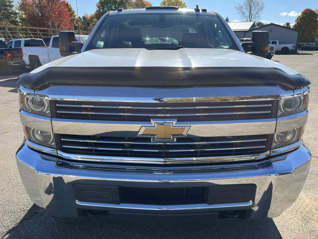 2017 Chevrolet Silverado 1500 Image 3