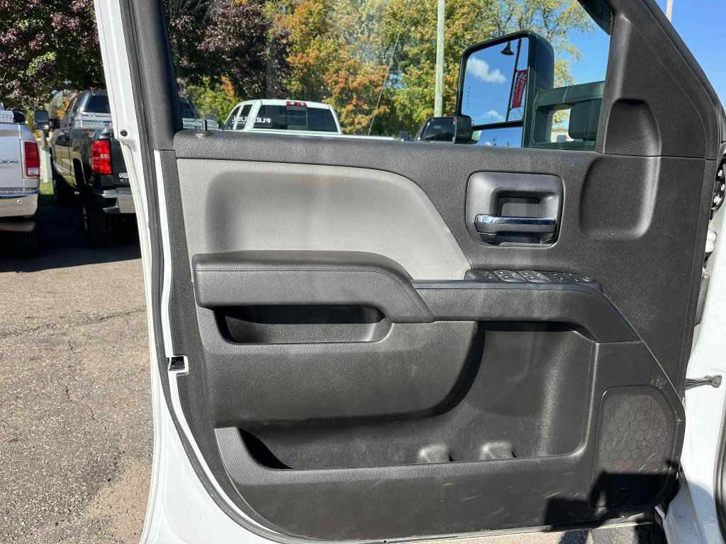 2017 Chevrolet Silverado 1500 Image 18