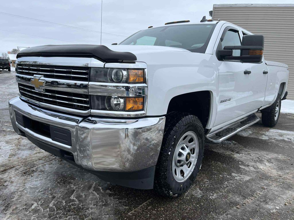 2017 Chevrolet Silverado 1500 Image 2