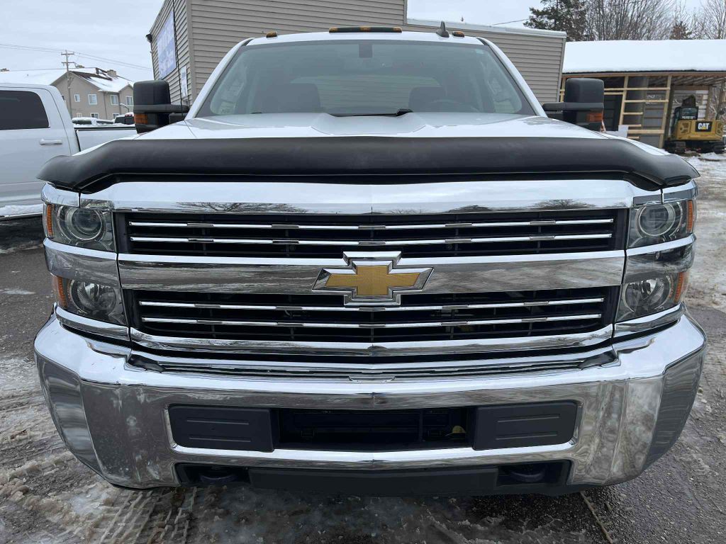 2017 Chevrolet Silverado 1500 Image 3