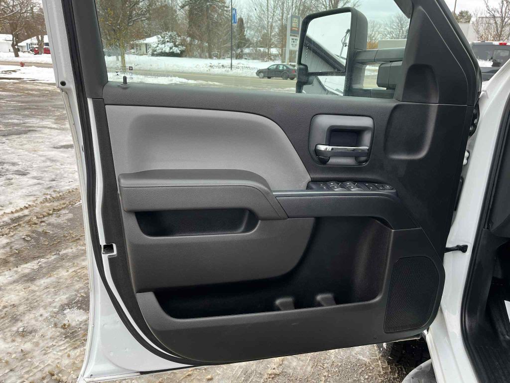 2017 Chevrolet Silverado 1500 Image 17