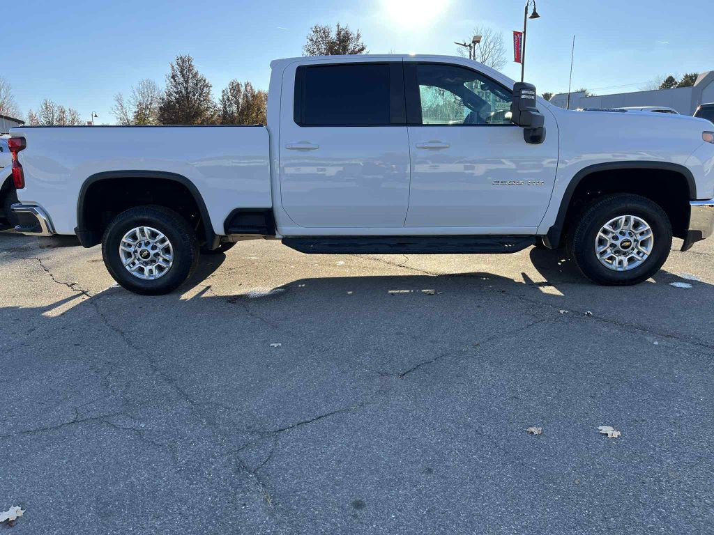 2021 Chevrolet Silverado 1500 Image 5