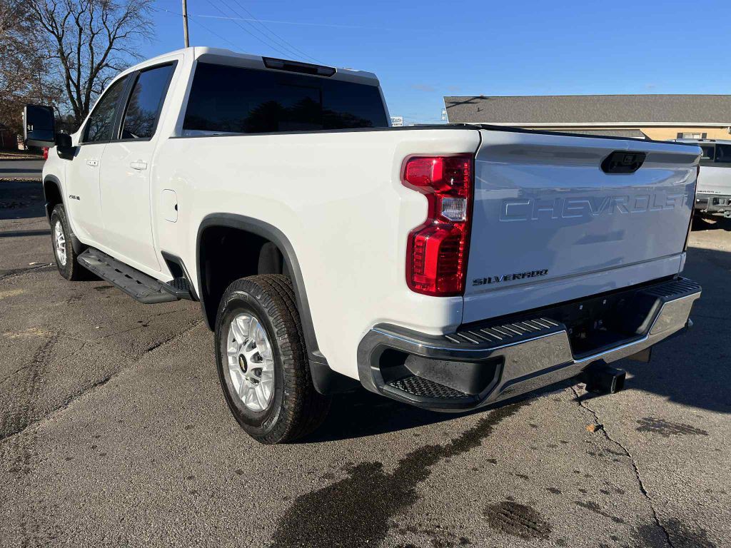 2021 Chevrolet Silverado 1500 Image 9
