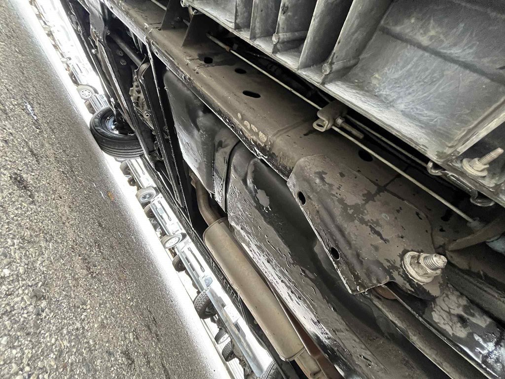 2003 Cadillac Escalade Image 12