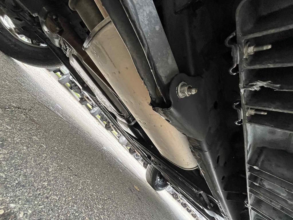 2003 Cadillac Escalade Image 13