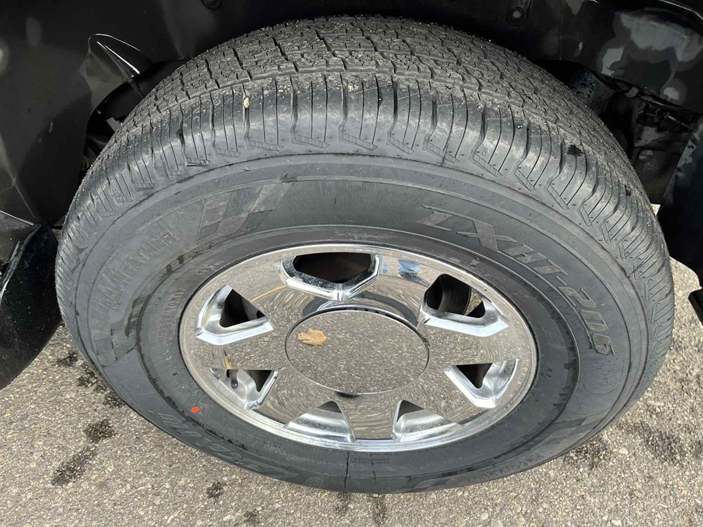 2003 Cadillac Escalade Image 17