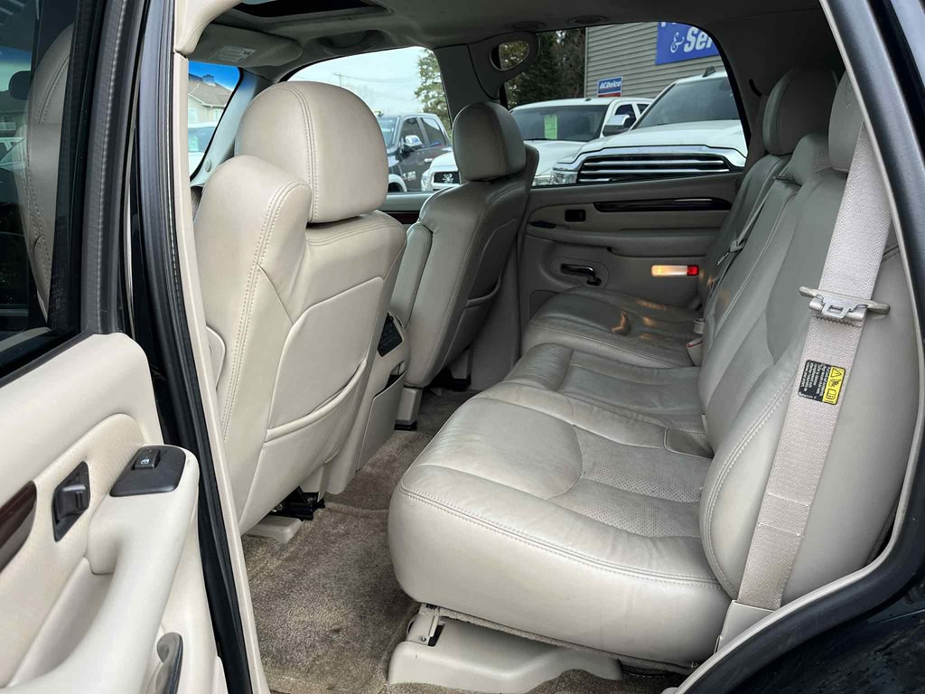 2003 Cadillac Escalade Image 28