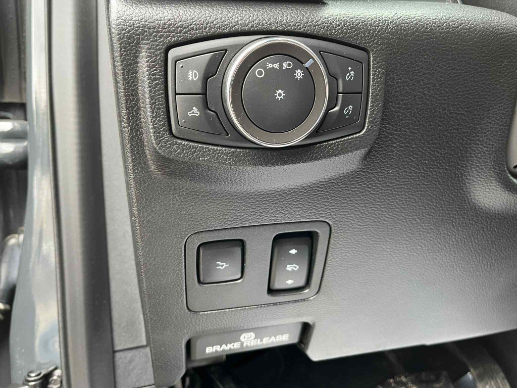 2021 Ford F-250 Image 21