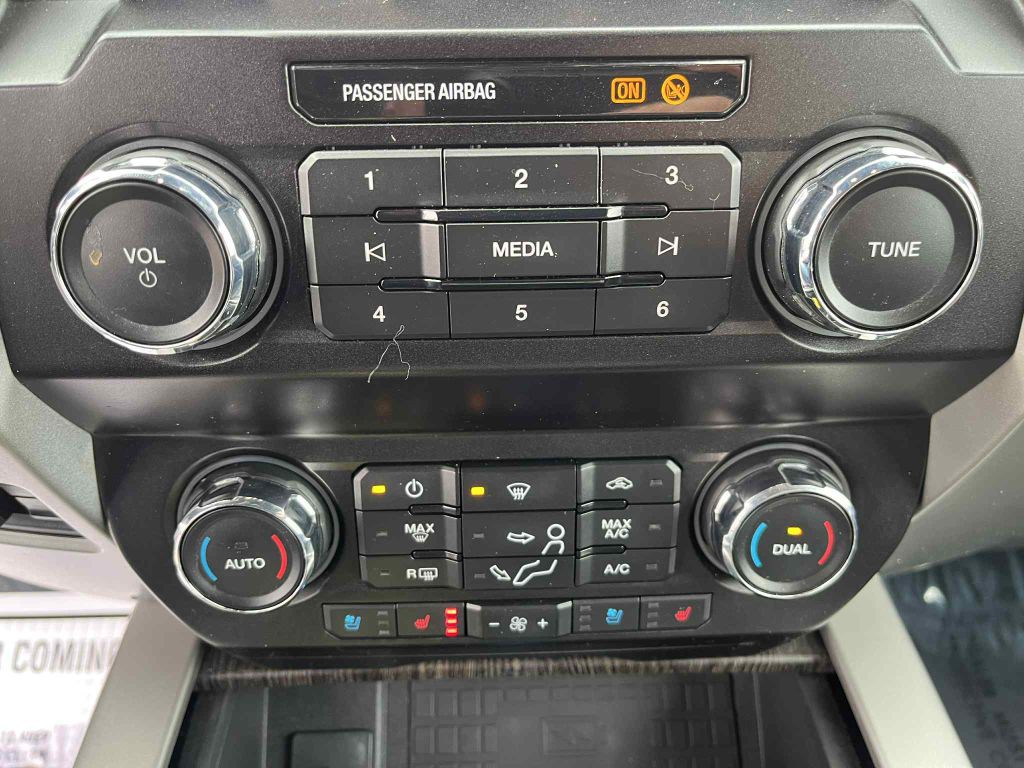 2021 Ford F-250 Image 25