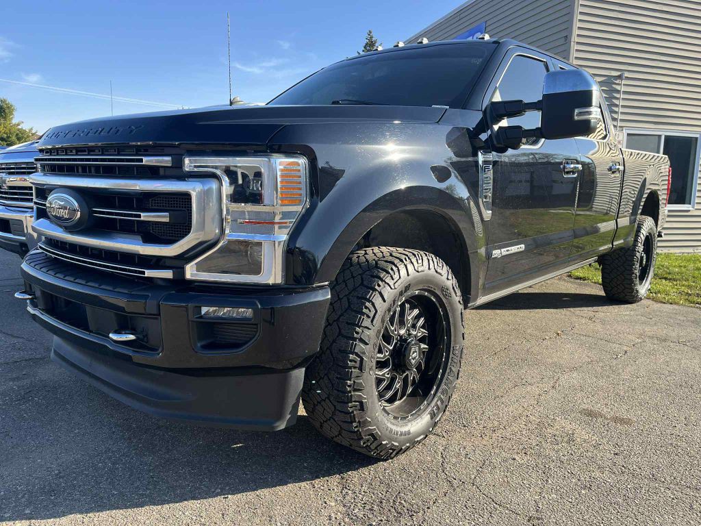 2022 Ford F-250 Image 2