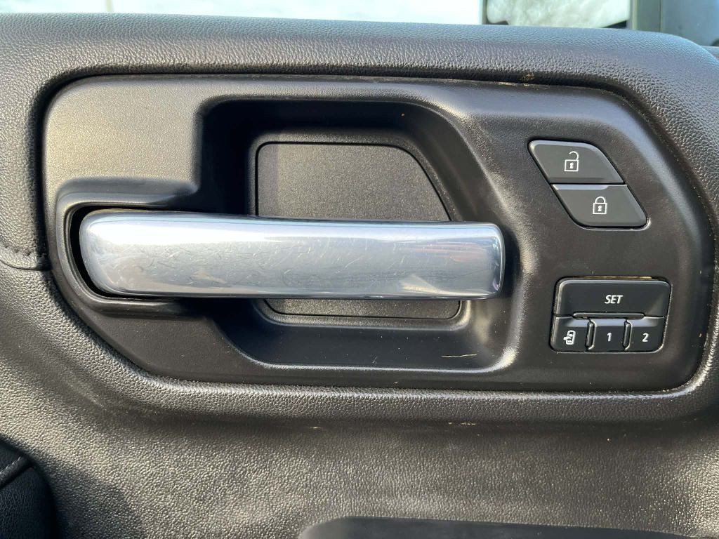 2021 Chevrolet Silverado 1500 Image 18