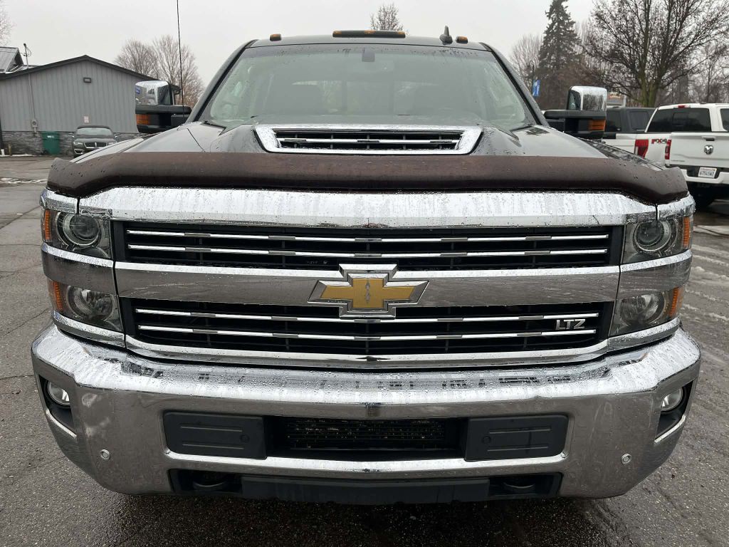 2017 Chevrolet Silverado 1500 Image 3