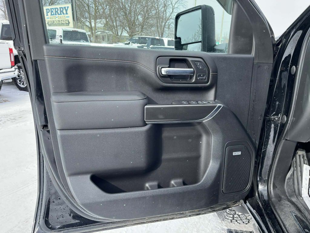 2021 GMC Sierra Image 17