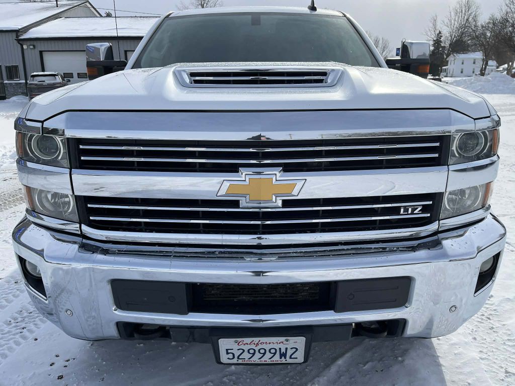 2018 Chevrolet Silverado 1500 Image 3