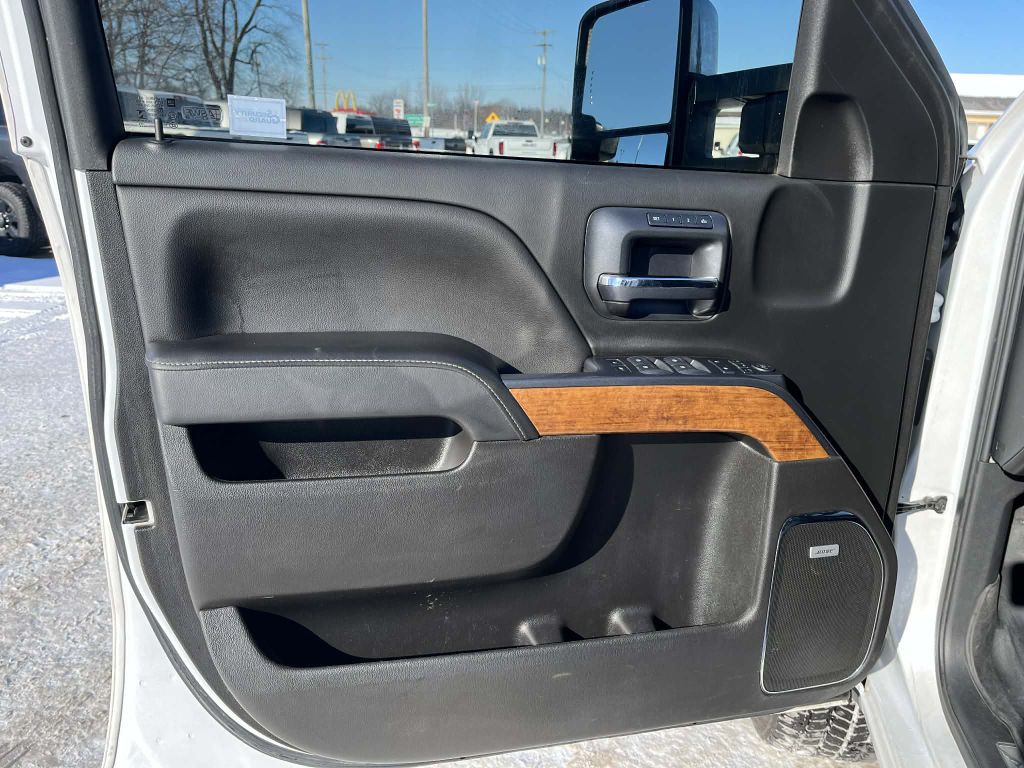 2019 Chevrolet Silverado 1500 Image 18