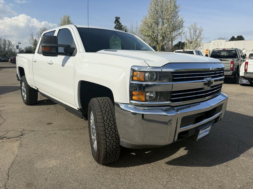 2016 Chevrolet Silverado 1500 Image 2