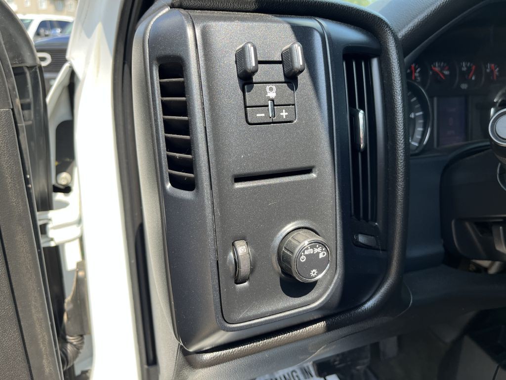 2016 Chevrolet Silverado 1500 Image 19