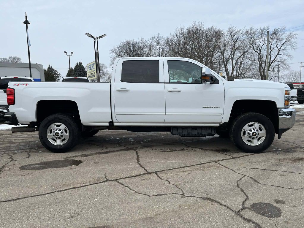 2017 Chevrolet Silverado 1500 Image 5